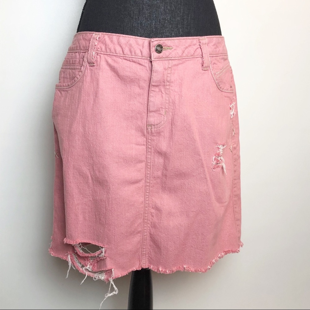Vintage Pink Distressed Denim Skirt | 11/12
